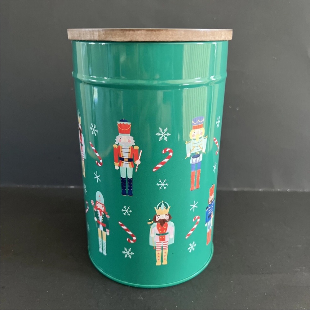 Christmas Nutcracker Round Tin Canister Green Nutcrackers wooden lid storage